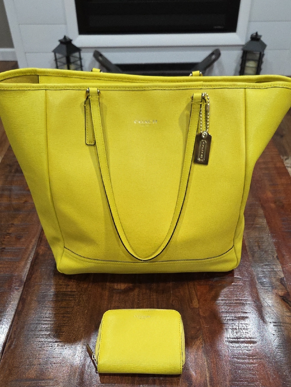Coach Tote And Wallet Set